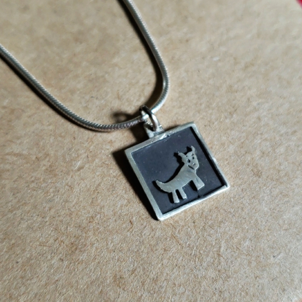 Liz Kain Jewelery Silver Necklace with Dog Charm                       (BIN 008) - Picture 2 of 4